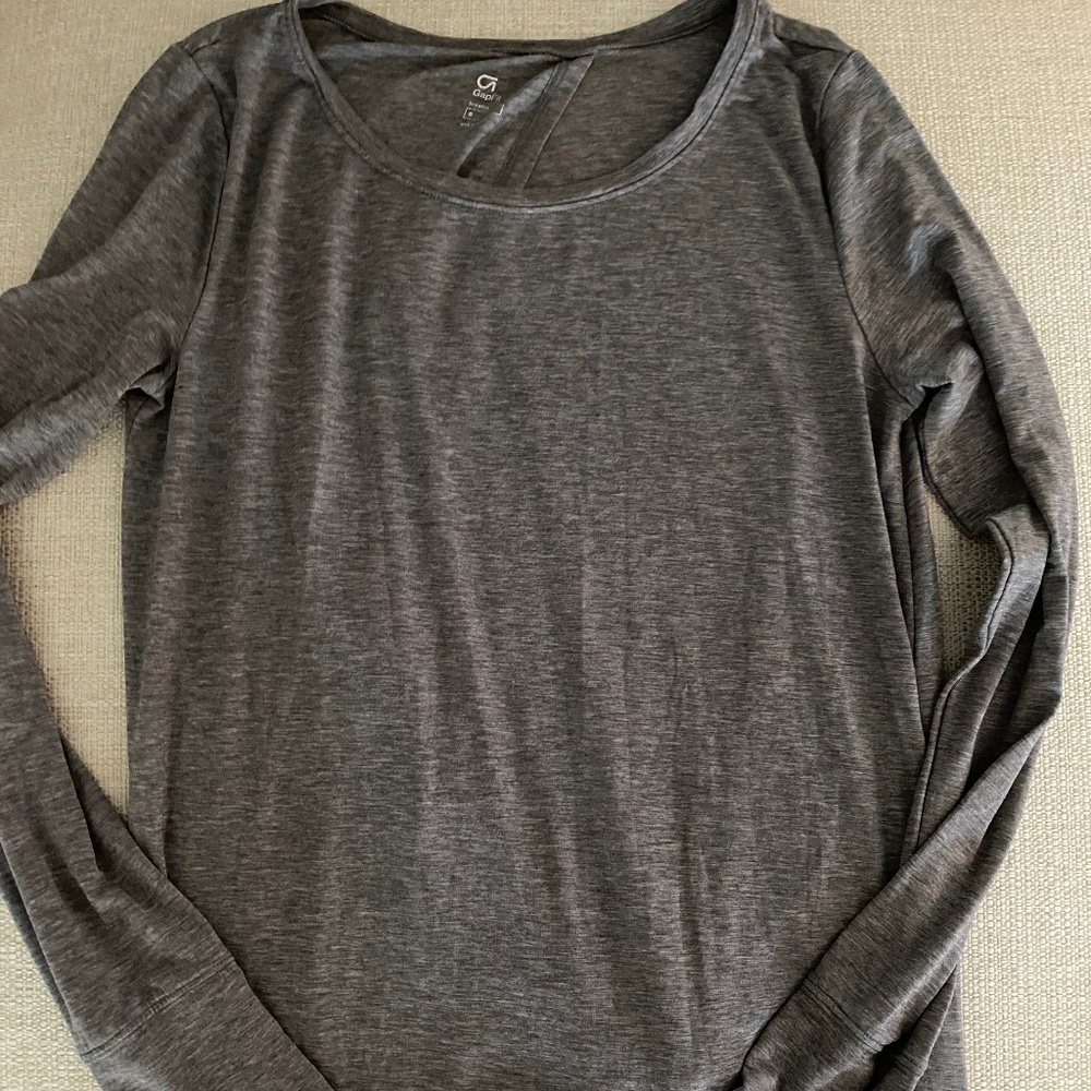 GapFit Long Sleeve Athletic Shirt